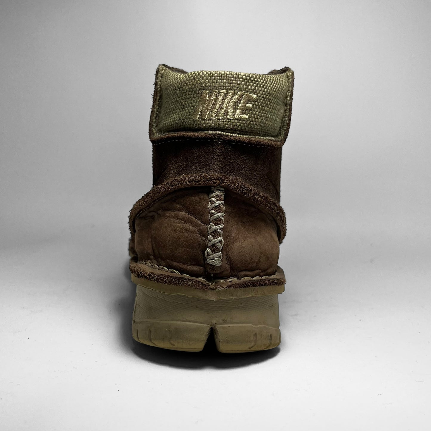 Nike Considered BB Mid (2005-2009)