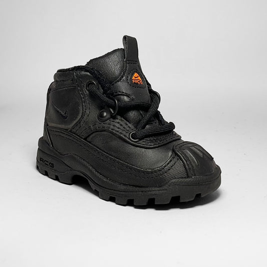 Nike ACG Baby Nestuca (2001)