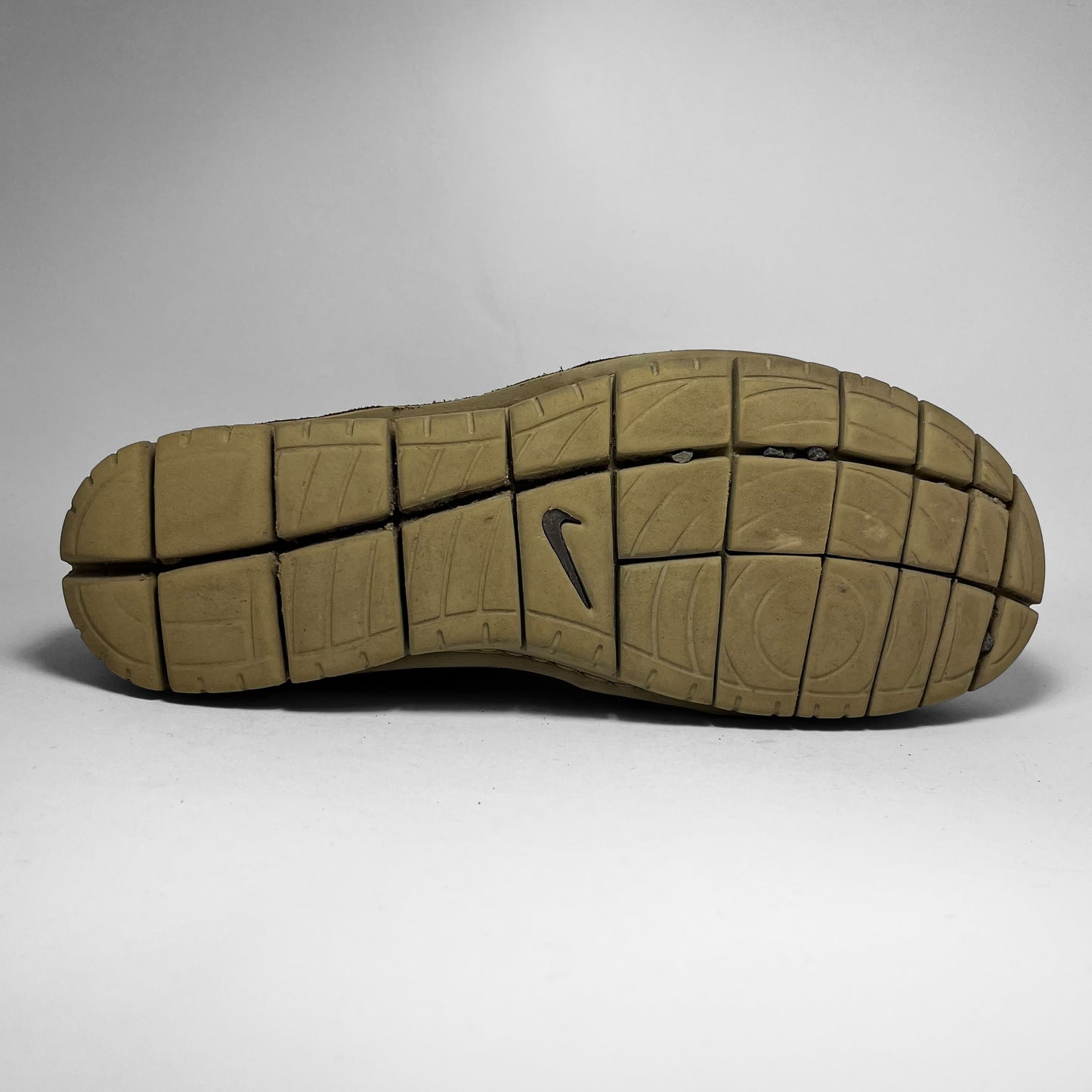 Nike Considered BB Mid (2005-2009)