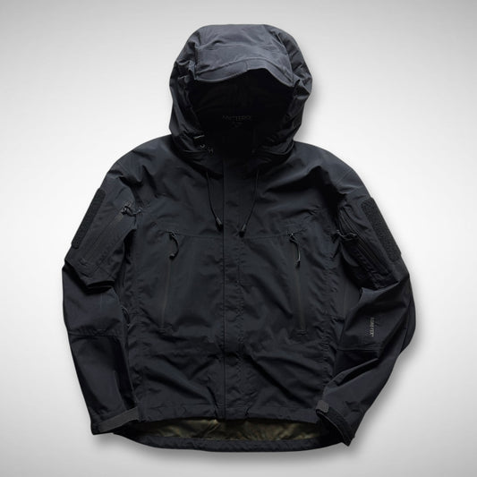 Arc’Teryx LEAF Alpha Gen 1 GTX (2011)