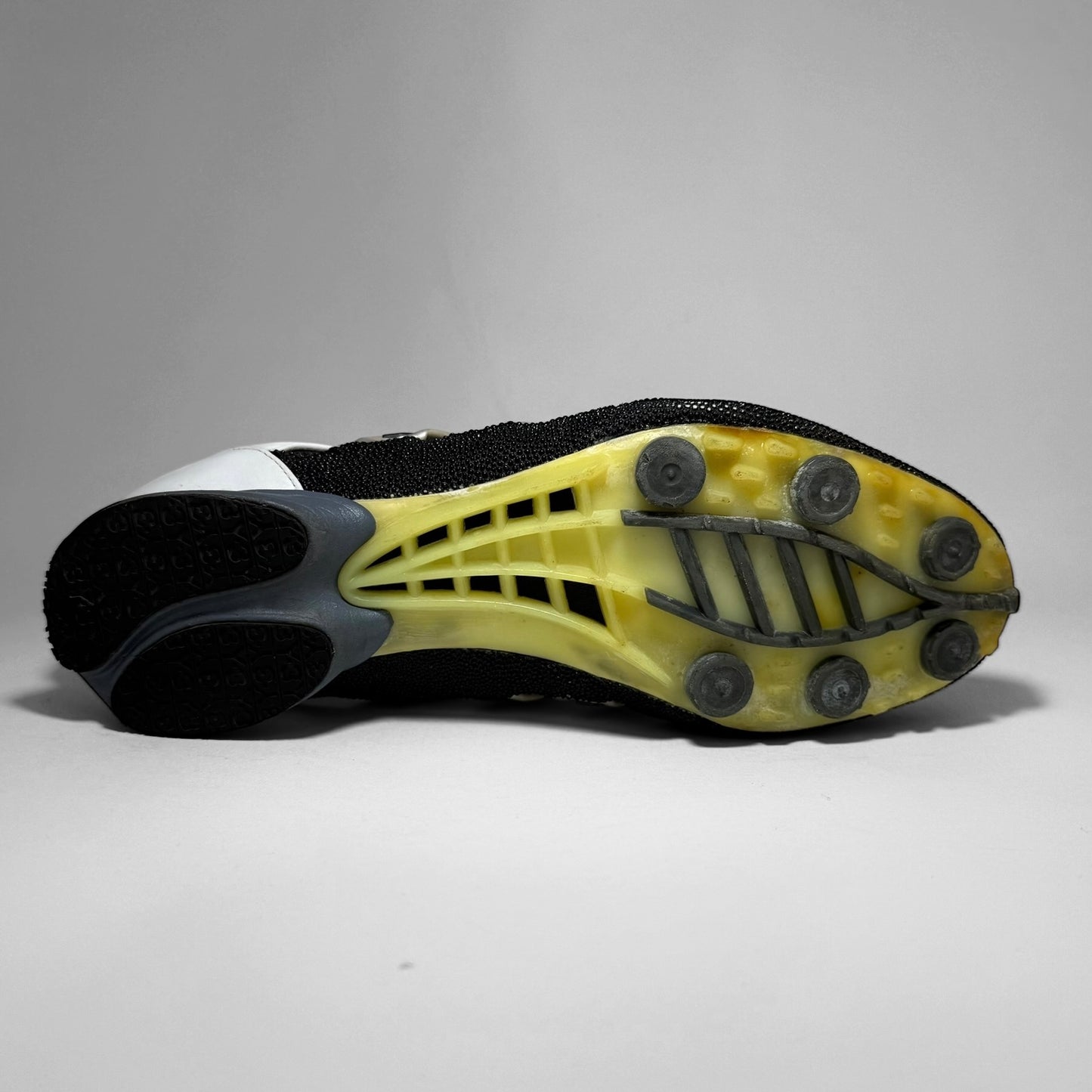 Adidas Y3 Track & Field ‘Stingray’ (2004)