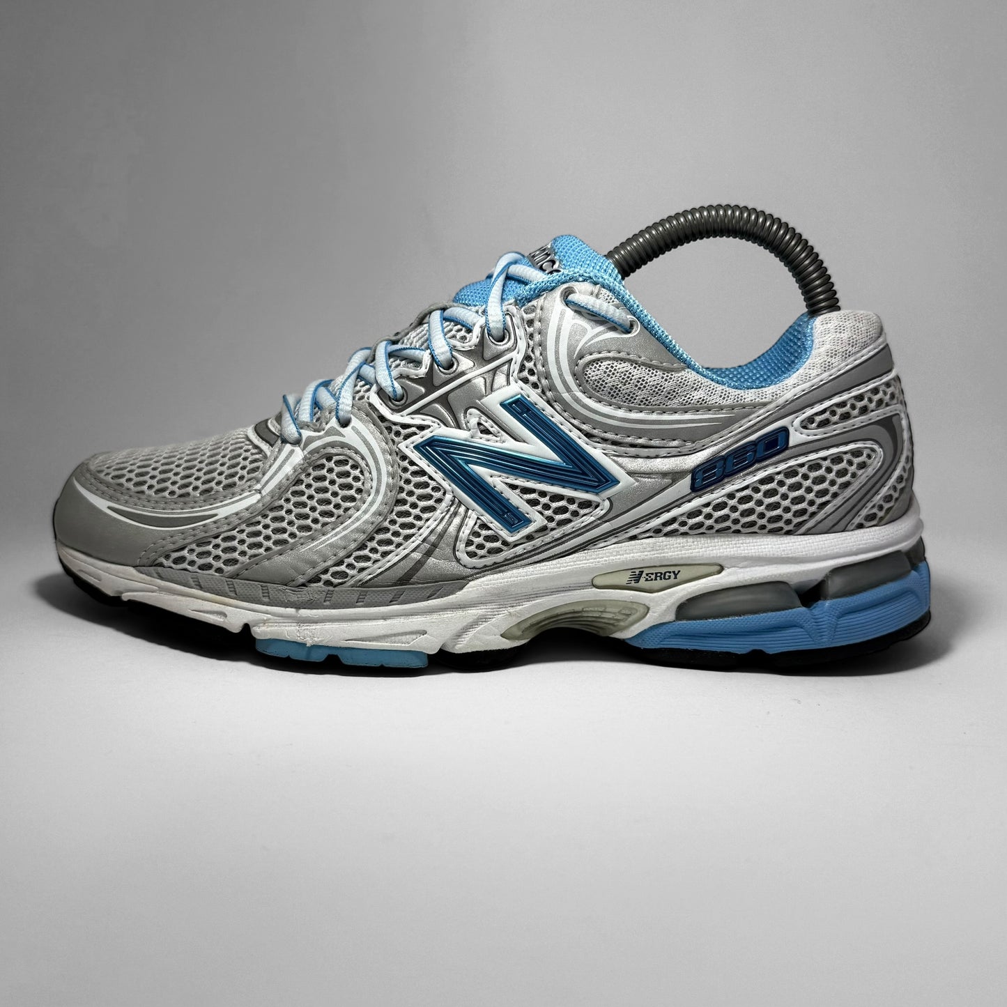 New Balance 860 (2011)