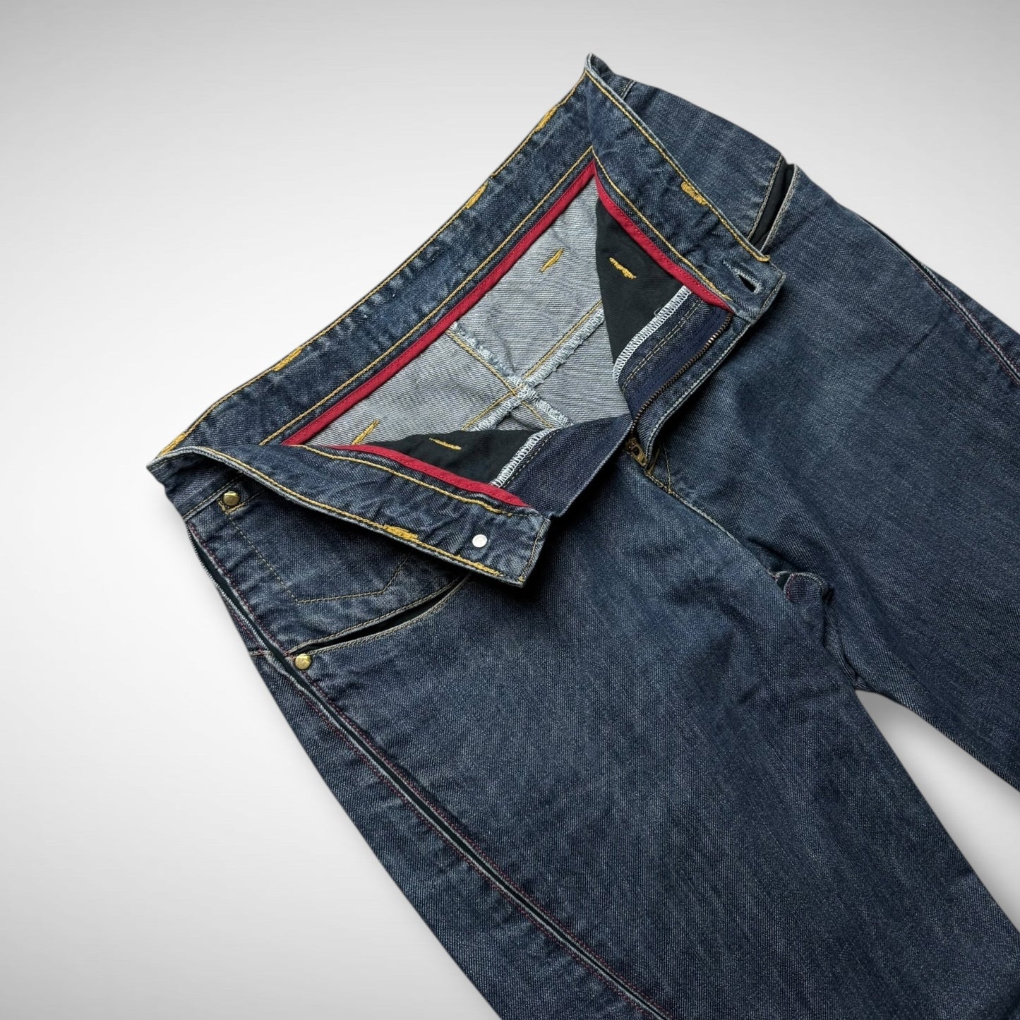 Levi’s Engineered Cross-Stretch Denims (2000s)