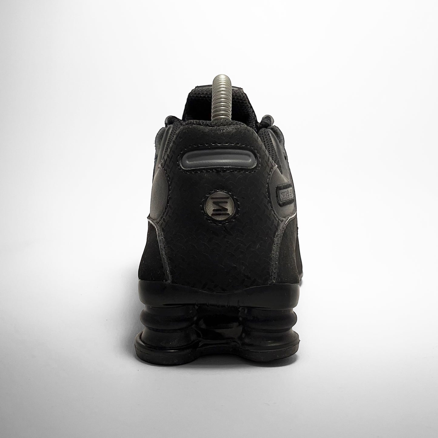 Nike Shox NZ Triple Black (2011)
