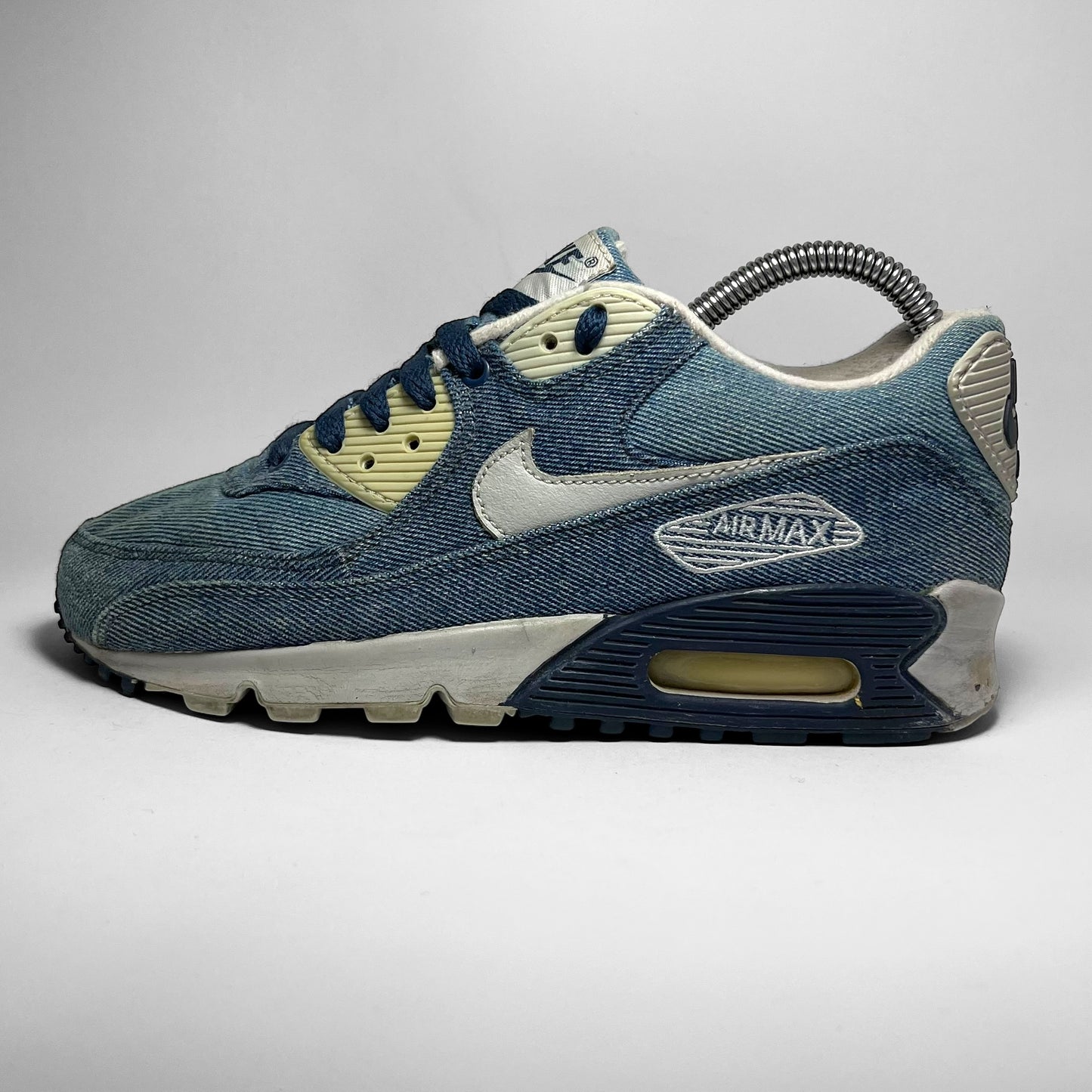 Nike Air Max 90 ‘Denim Courir’ x Colette (2002)