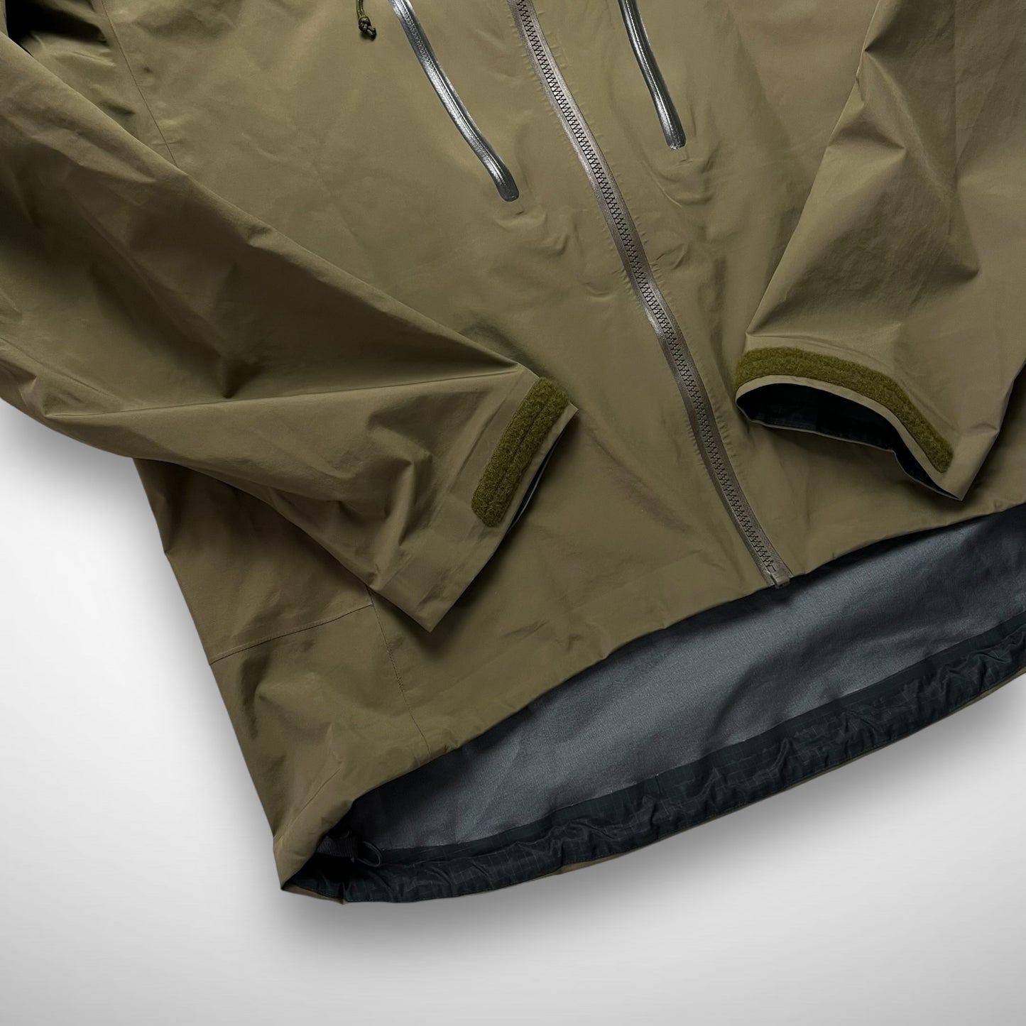 Arc’Teryx LEAF Alpha ‘Crocodile’ Gen2 (2013)